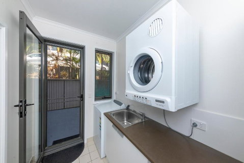 Boom 6 Boomerang Beach - Accommodation Cooktown 3