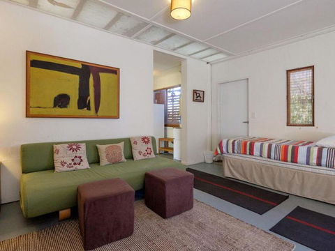 Eddies Place - Accommodation Cooktown 2