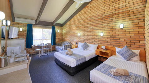 All Travellers Motor Inn - Accommodation Cooktown 6