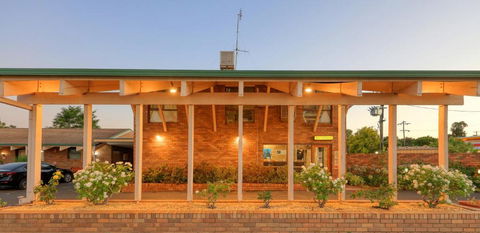 All Travellers Motor Inn - Accommodation Cooktown 2