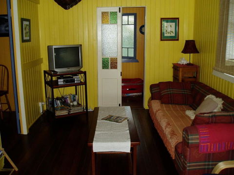 Mango Tourist Hostel - Accommodation Cooktown 2