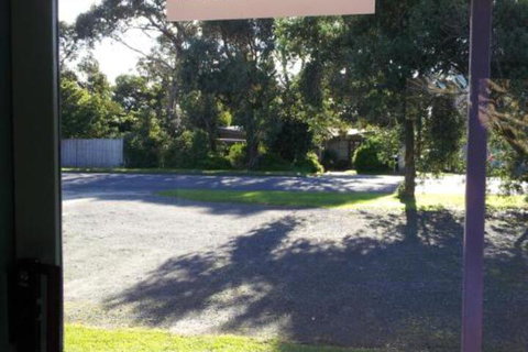 Anglesea Backpackers - Accommodation Cooktown 7