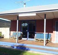 Anglesea Backpackers - Accommodation Cooktown