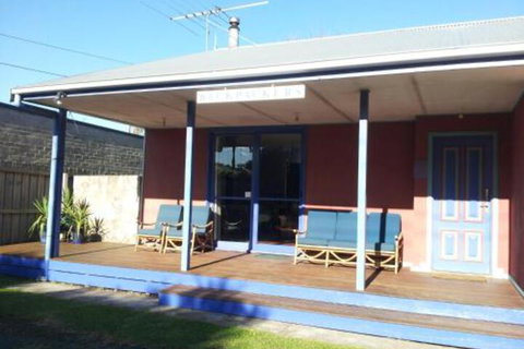 Anglesea Backpackers - Accommodation Cooktown 0