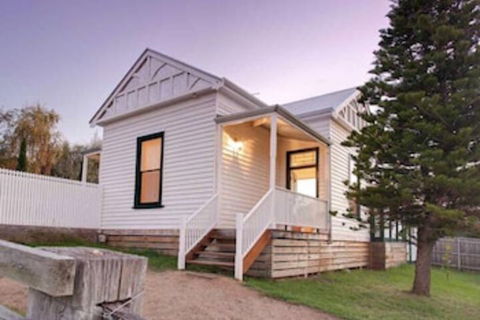 Kananook Heritage House - Accommodation Cooktown 0