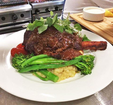 A Salt & Battery - Accommodation Cooktown 8