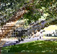 Cardinia Park Hotel - Accommodation Cooktown