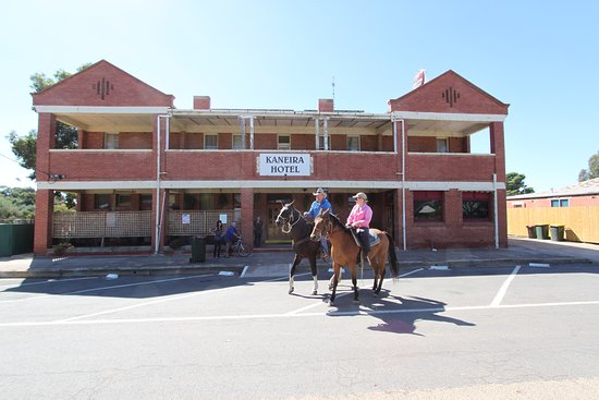 Sutton ACT Accommodation Cooktown