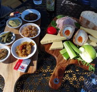 Mulla Villa Restaurant  Guesthouse