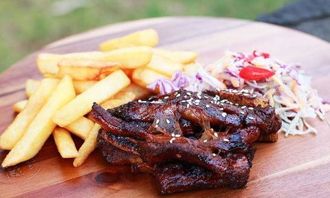 Downtown Bar & Grill - Accommodation Cooktown 5