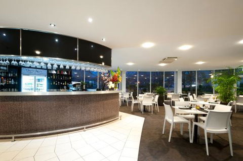 Benjamin's Dining & Bar - Accommodation Cooktown 0