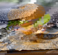 Bucking Bull - Hillarys - Accommodation Cooktown