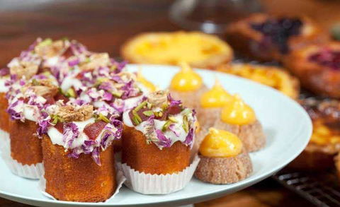Black Star Pastry Galeries - Accommodation Cooktown 3