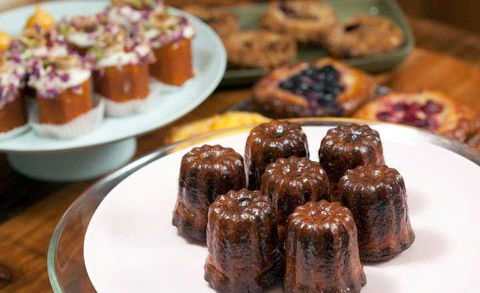 Black Star Pastry Galeries - Accommodation Cooktown 8