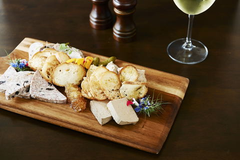 Le Bouchon French Cuisine - Accommodation Cooktown 1