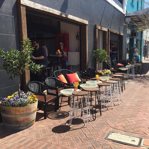 Shenannigans Bar & Restaurant - Accommodation Cooktown 0