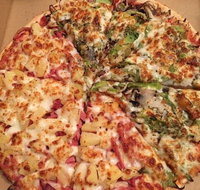 Johnny Boys Pizza - Mentone - Accommodation Cooktown