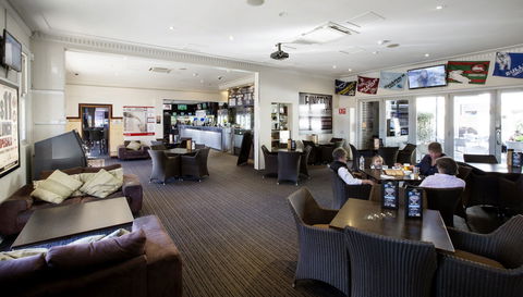 Horse & Jockey Hotel - Accommodation Cooktown 0
