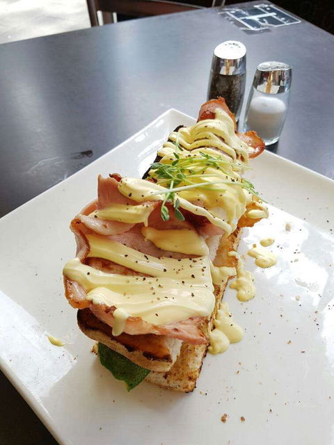 Belly Busters - Accommodation Cooktown 0