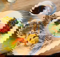 Effloresce Flowers and Cafe