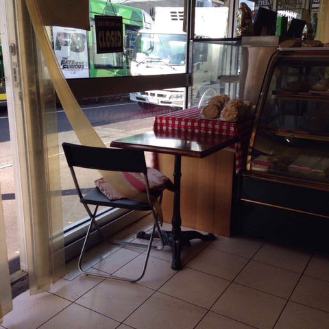MJ Select Bakery - Accommodation Cooktown 0
