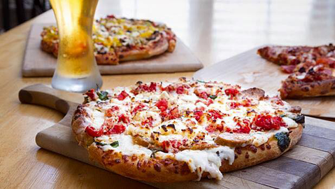 Alfresco Pizzeria & Wine Bar - Accommodation Cooktown 1