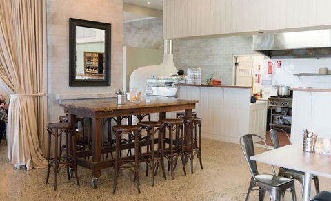 Ballarat Provedore - Accommodation Cooktown 6