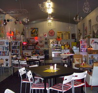 Noelene's Book Cafe - Accommodation Cooktown