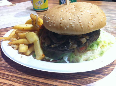Yum Burger - Accommodation Cooktown 0