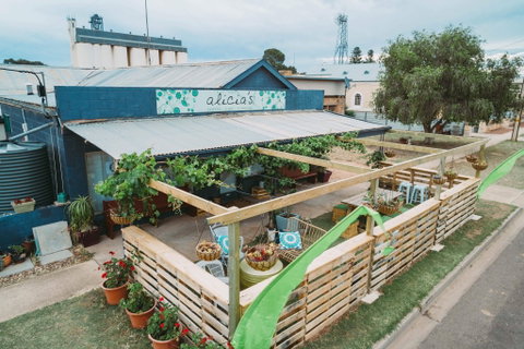 Alicia's Cafe - Accommodation Cooktown 0