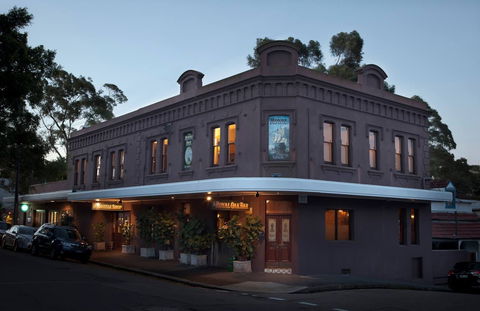 Royal Oak Hotel - Accommodation Cooktown 0