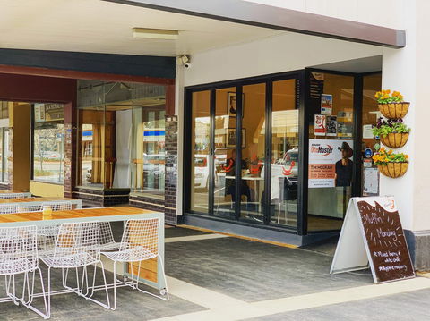 Brontes Gourmet - Accommodation Cooktown 1