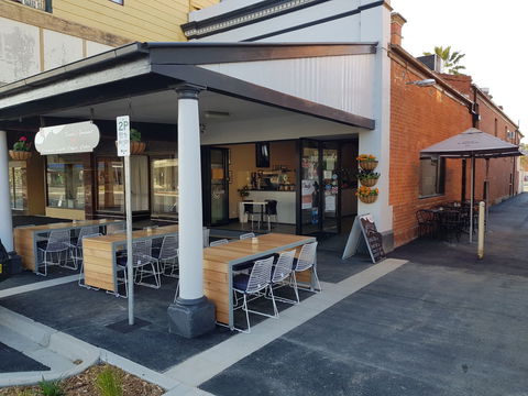 Brontes Gourmet - Accommodation Cooktown 2
