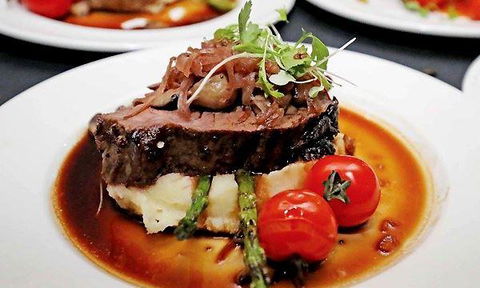 L' Aqua Restaurant - Accommodation Cooktown 3