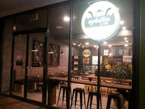 Munkeeskins Cafe - Accommodation Cooktown 0