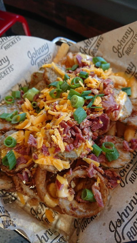 Johnny Rockets - Accommodation Cooktown 3