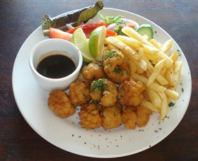 Beachfront Hotel - Accommodation Cooktown 0