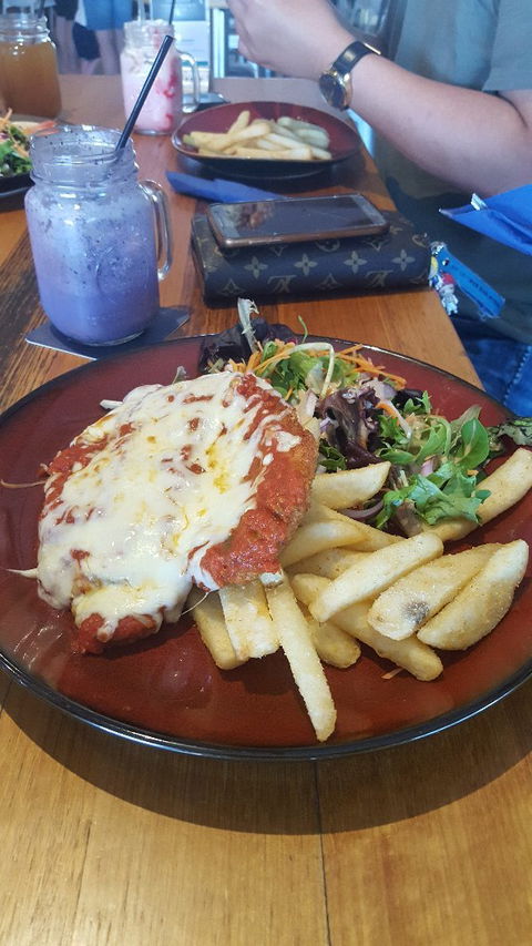 Beachfront Hotel - Accommodation Cooktown 6