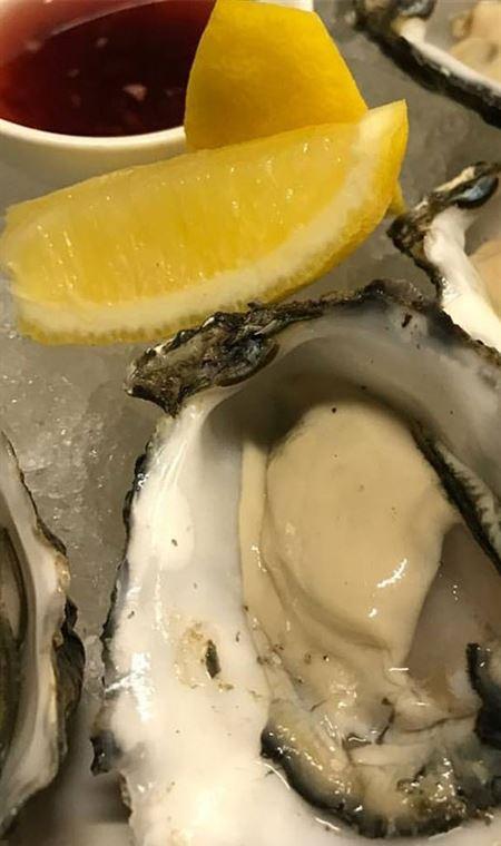 RST Seafood Restaurant - Accommodation Cooktown 9