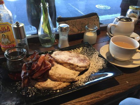 The Lansdowne Cafe - Accommodation Cooktown 0