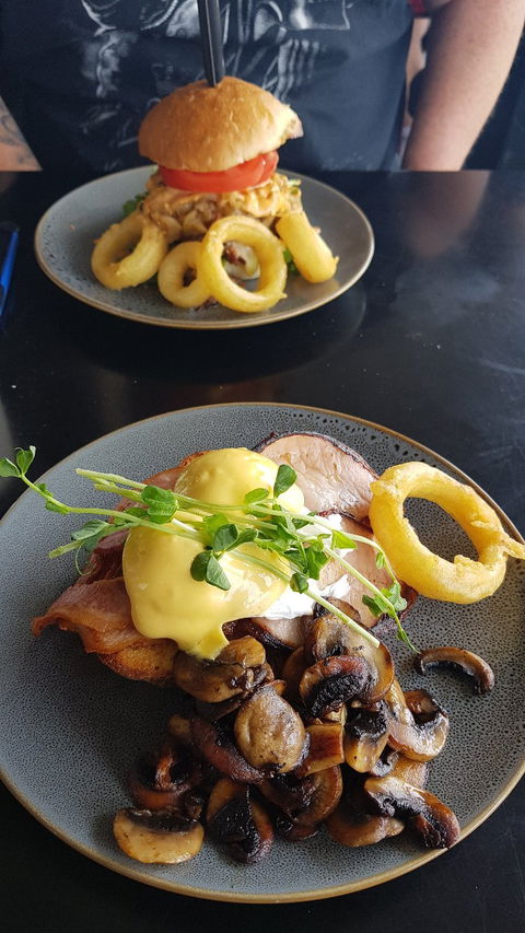 The Lansdowne Cafe - Accommodation Cooktown 4