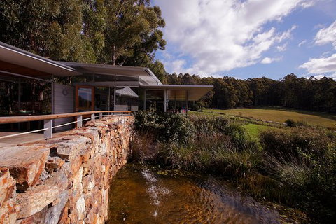 Five Bob Cafe - Accommodation Cooktown 0