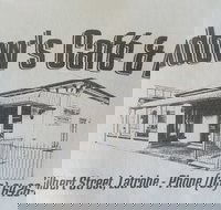 Shadow's Cafe  Bar - Accommodation Cooktown