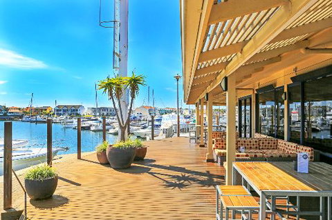 Marina Hotel - Accommodation Cooktown 0