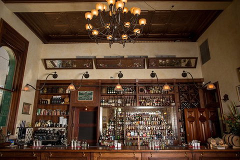 The Gresham Bar - Accommodation Cooktown 0
