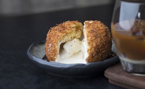 Apple Daily Bar & Eating House - Accommodation Cooktown 17