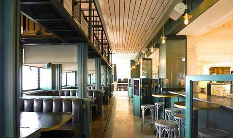 Apple Daily Bar & Eating House - Accommodation Cooktown 6