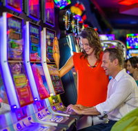 Fullers Sports Bistro  Cafe - Accommodation Cooktown