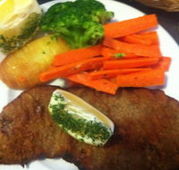 Lipari Cafe Bar Restaurant - Accommodation Cooktown