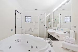 The Coffee House Apartments & Bistro - Accommodation Cooktown 7